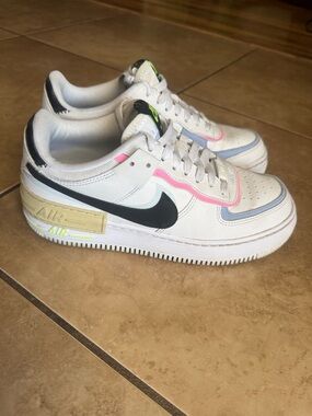 NIKE AIR FORCE 1s